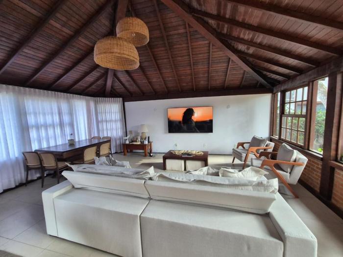 House 200 meters from Manguinhos beach