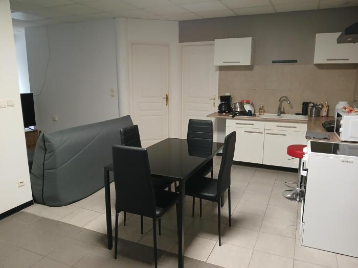 Studio familial avec terrasse, proche de Metz