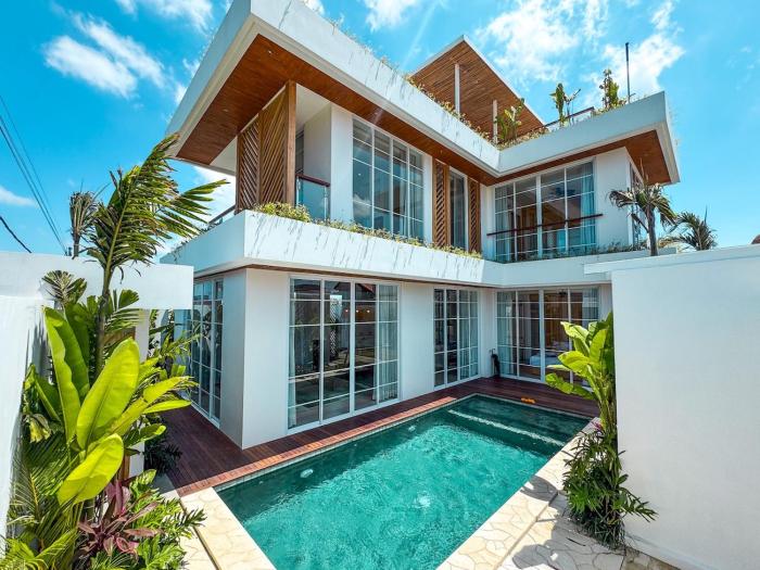 Luxury Beachside 3BD Villa with Pool & Rooftop Seseh