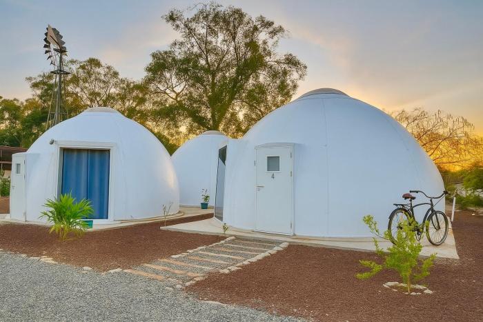 Iglu Nemo cerca de playa