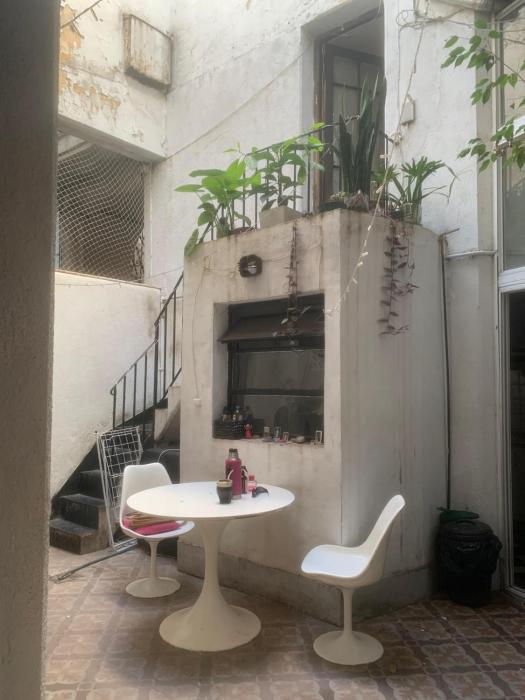 Amplia y bonita habitacion en ph compartido en Recoleta