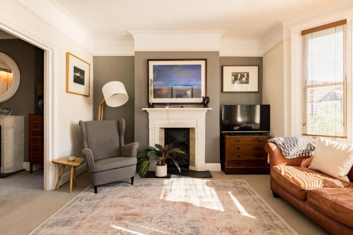 Elephant & Oxpecker 2 Bedrooms in Fulham