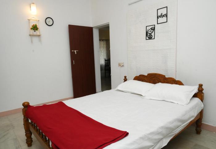 Romel mahal waterfront homestay