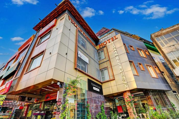 Super Townhouse Eastern View Formerly Vihaan Residency