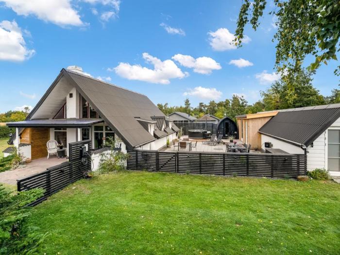 Holiday Home Milutin - 650m from the sea by Interhome