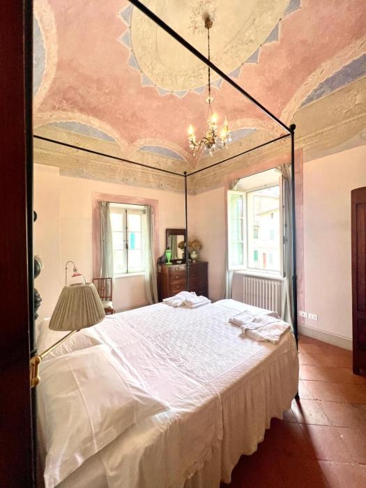 The house of Cetona in piazza Paré