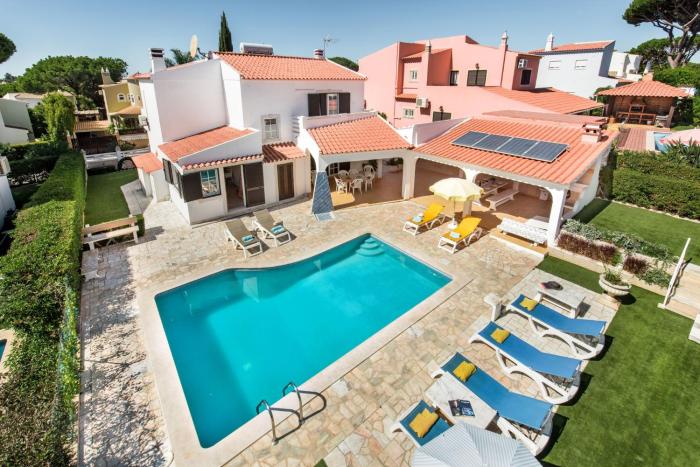 A Fantastic Place for Families, Hilton Hotel are and close to amenities