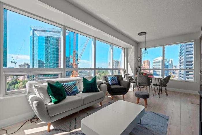 Panoramic 2 Bedroom 2 Bathroom Condo Sheppard Metro North York Toronto