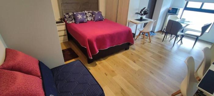 Departamento Único, Ave Paraíso