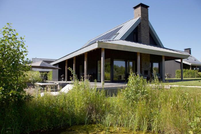 Luxe stijlvolle 8-persoonsvilla aan water & bos