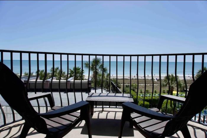 Great Ocean Front Condo in Heart of Myrtle Bech
