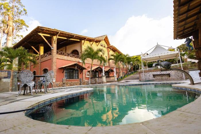 Casa de Campo Luxuosa c Piscina e Churrasqueira