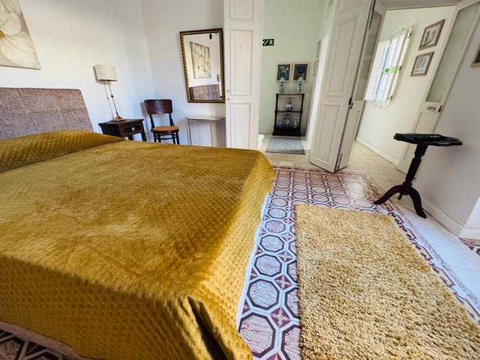 2-Bedroom Central House Yellow Near Valletta Centre, Bus Stops Outside & Cafeteria, Cześć, witaj na Malcie!
