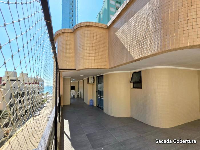 Cobertura com 4 Quartos a poucos metros da Praia em Itapema Meia Praia