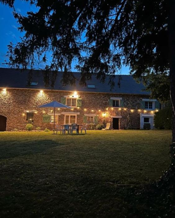 Grande maison avec piscine 13 couchages proche Paris