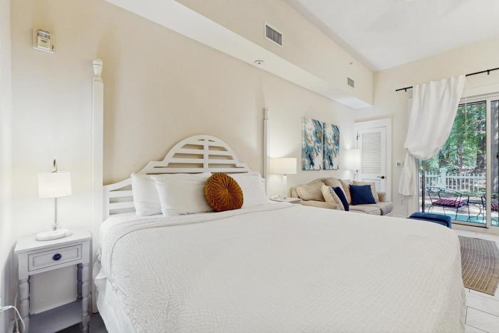 Baytowne Wharf Pilot House 123