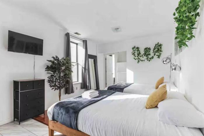 Spring Garden Small and Cozy Studio Sleeps 4