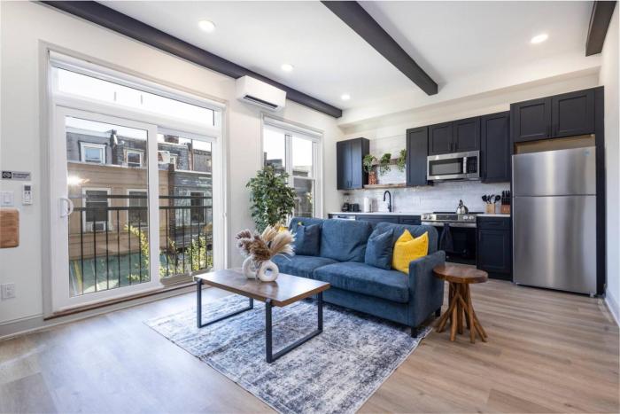 1BR Across from Fairmount Park - 10 mins to DT (E)