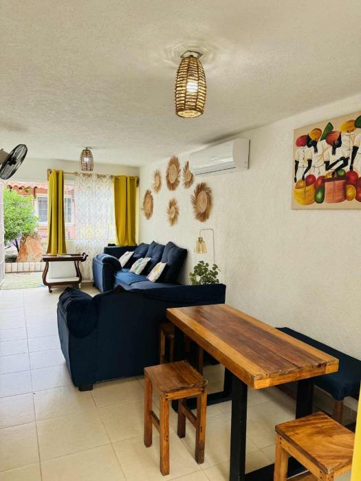 Casa con alberca cerca de playas