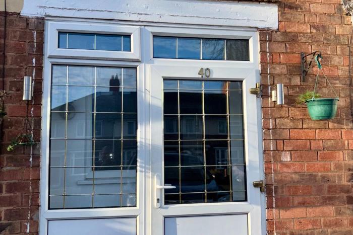 4 Bed House-Sleeps 7-Free Parking