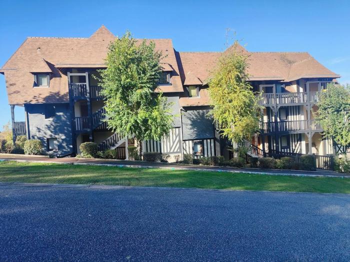 Deauville Proche Plage - Piscine Chauffée - Jacuzzi - Sauna