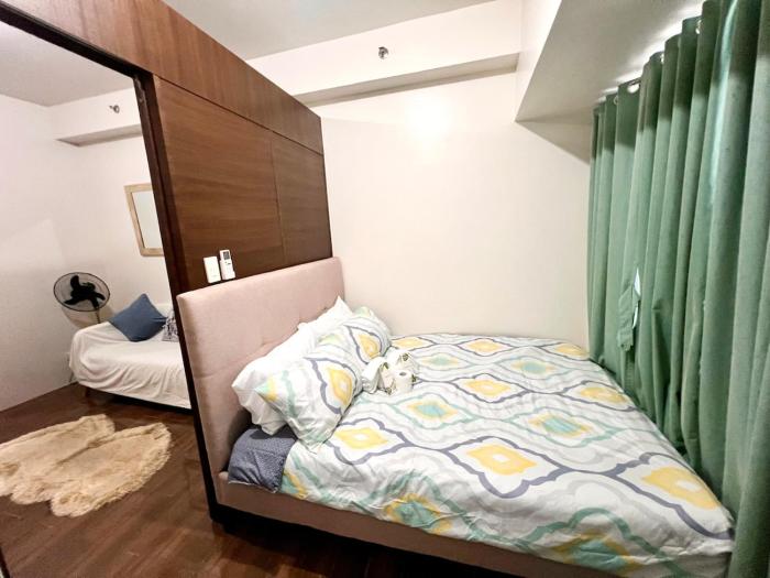 Skyline Serenity Designer 1BR with Balcony at Air