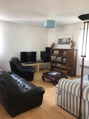 Appartement spacieux 3 chambres avec balcon et parking privé