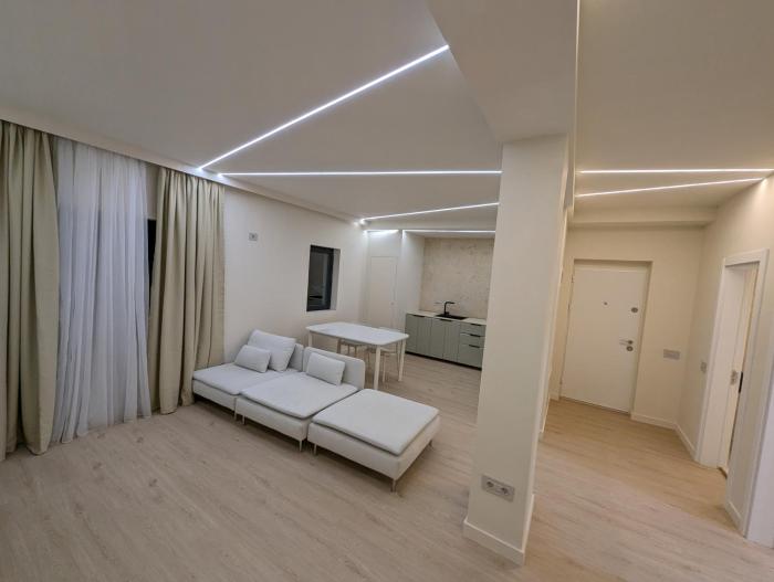 Zenith DM 4 Otopeni and Therme Self Check-in and Free Parking