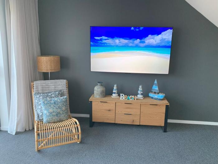 Corrigans Beach View Apartment 211