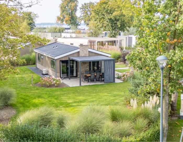 Nieuw! 6-persoons chalet aan het Veluwemeer dichtbij Harderwijk, Amersfoort en Zwolle