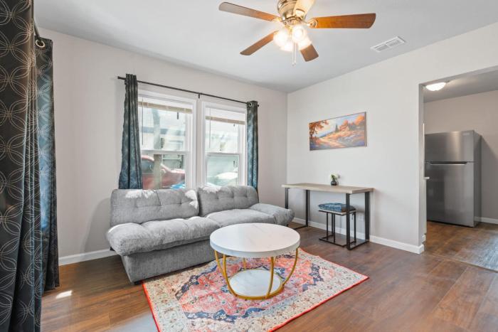 Stylish 1-Bedroom Retreat in Fort Worth