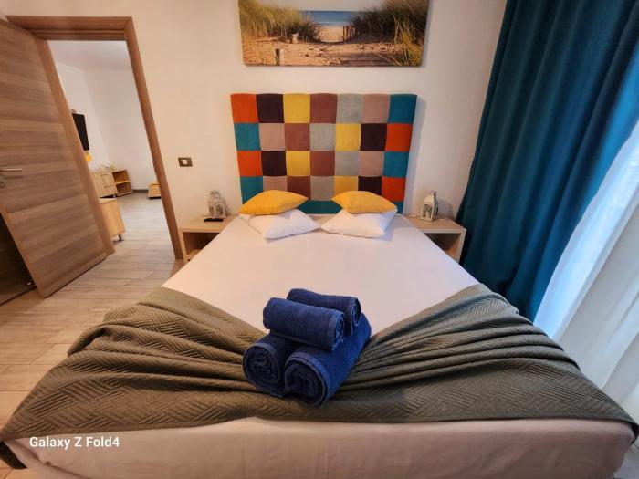 Azizi Luxury Apartments Blaxy Beach Pool & Spa Resort piscina Interioara incalzita