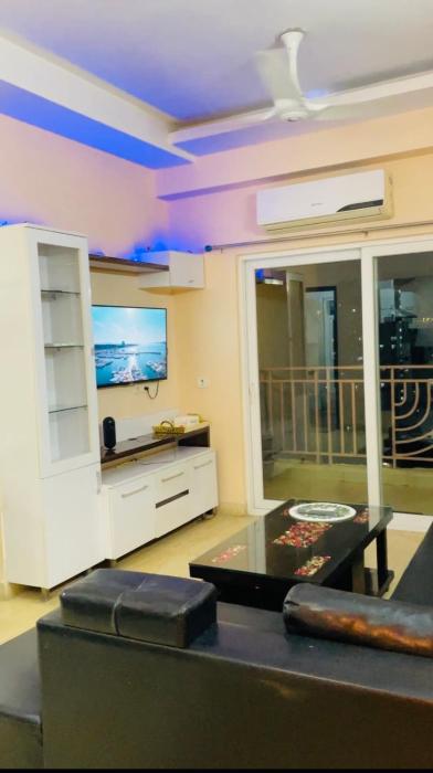 Noida Apartment 2BHK