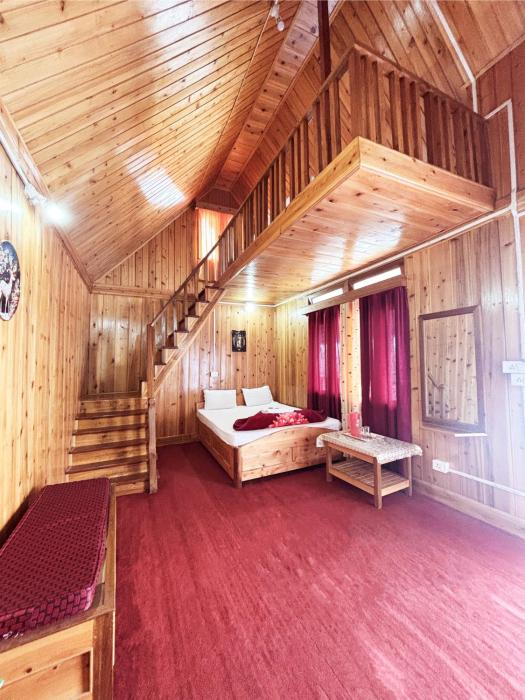 KOLAKHAM SILVERPINE RETREAT HOMESTAY Pure Veg KOLAKHAM,LAVA