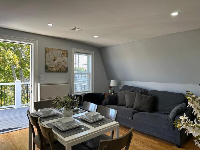 85c Brand new 3BRWalk to Transit, near Boston