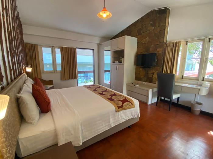 Nautical Inn