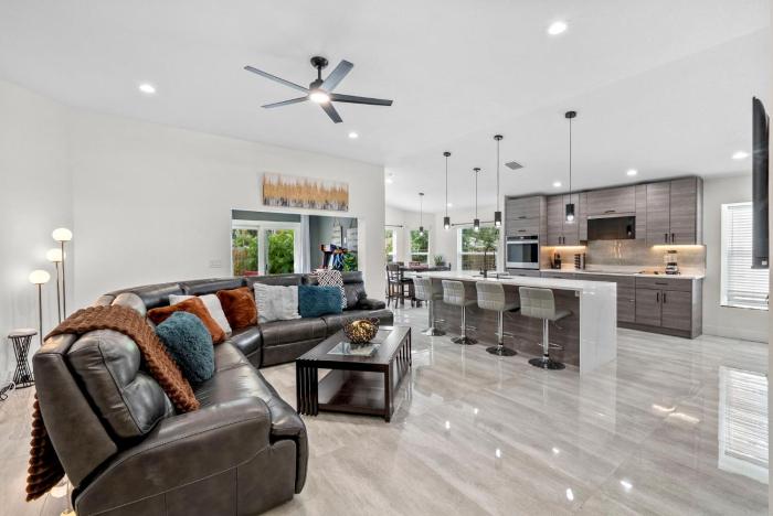 Staycation Station-Busch Gardens-Adventure Island-USF-Ampitheater-YBOR