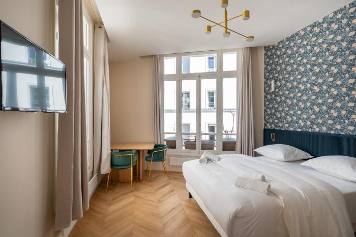 Chic Studio Apartment for 2 Near Bastille