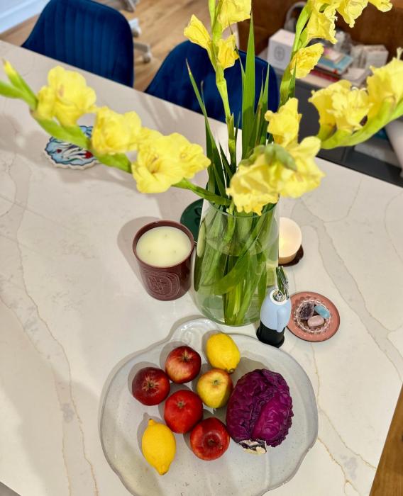 Central London Designer Room with Balcony Elevator