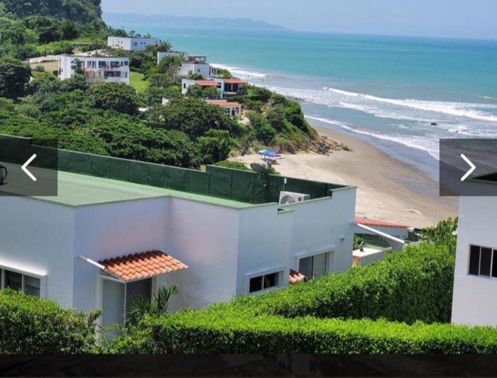 Oceanfront Apartment 2BR 2BA at Jama Campay includes Resort Access