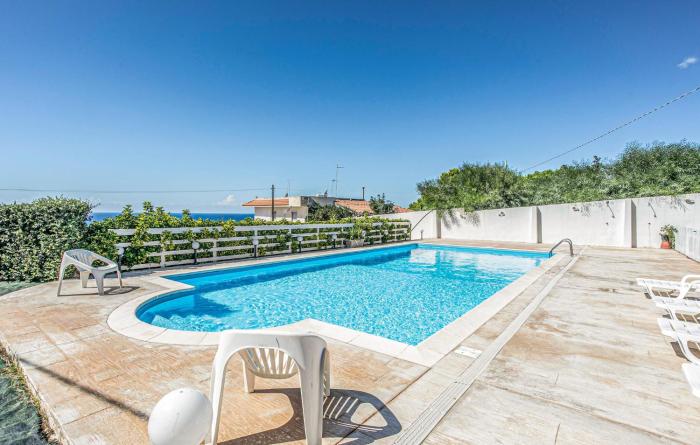 5 Bedroom Awesome Home In Scicli