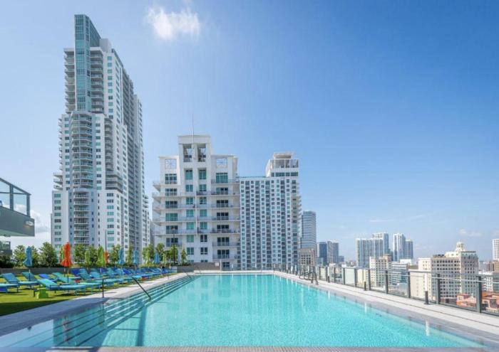 Luxury Apartment in High Rise Downtown Miami - Next to Bayside, Kaseya Center and Cruise Port