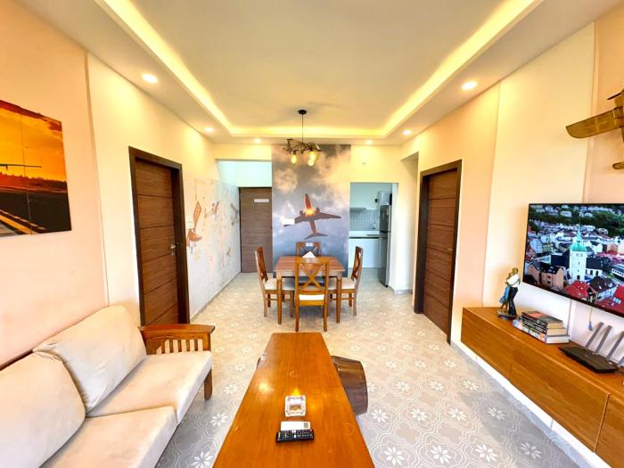 Vintage 2BHK Apartment - Gym, Pool & Amenities - Mangrove View