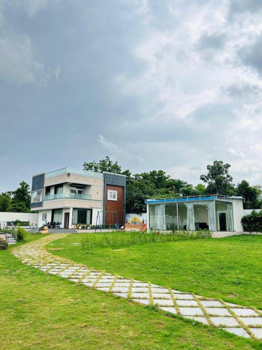 SK Retreat Villa 3BR with Pool & Event Space