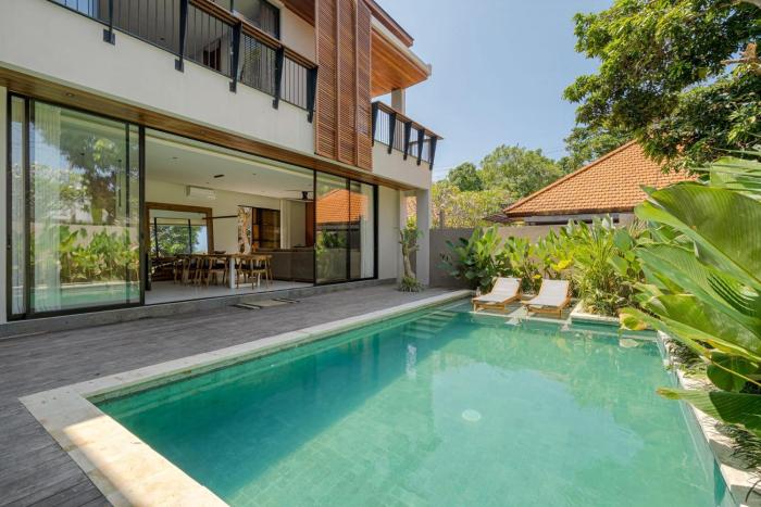 Villa Sunshine Sparkling Style & Spacious Comfort in Sanur