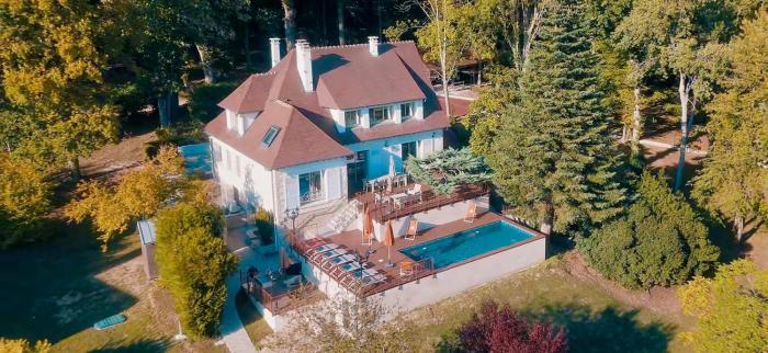 Villa "La Bihourdière" - Propriété d exception sur parc arboré avec piscine chauffée