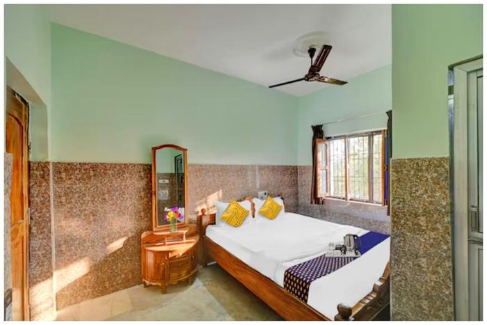 HOTEL GATEWAY INN Near Dakhineswara Kali Temple And Bus Stand- Fully Air Conditioning - A Premium Hotel In Bhadrak