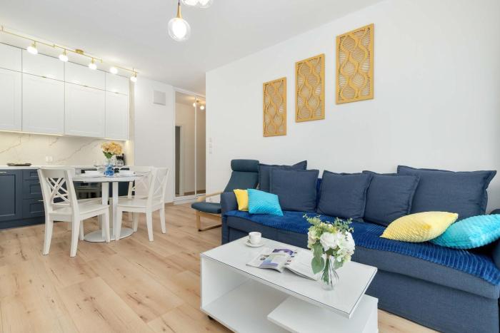 Unique 1 Bedroom Apartment with Parking and Gym Access by Noclegi Renters