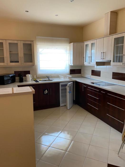 Budapest Airport Accomodation in V2