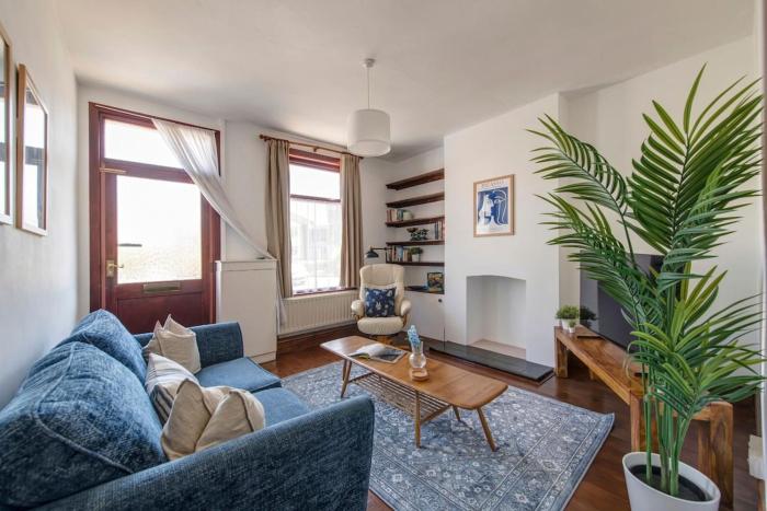 Charming and Cosy 2-bed Home in Nottingham by Renzo, Free Wi-Fi, Great Location